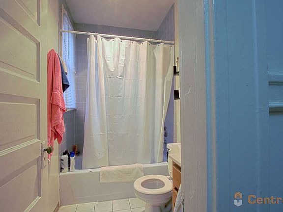 4th image of 1460 Clay St #8A
