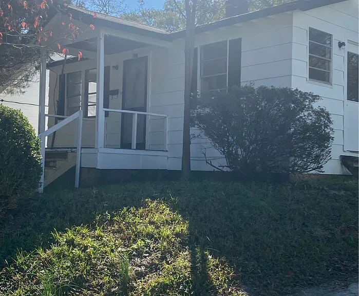 666 Gilliam Ave — Photo 8
