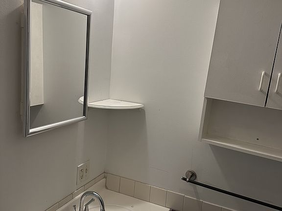 5th image of 515 Cumberland Ave APT 6