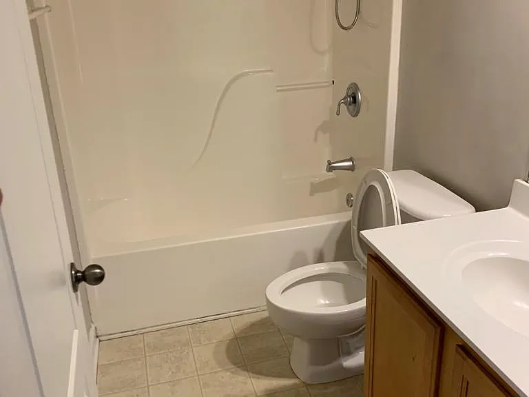 8012 Abington Dr — Photo 29
