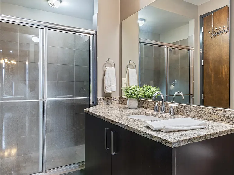 1510 Demonbreun St #706 — Photo 8