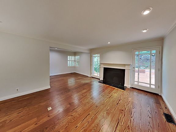 2nd image of 6224 Chelton Dr