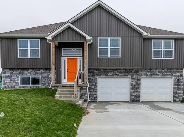 19235 Cherokee Court St, Joseph, MO 64505