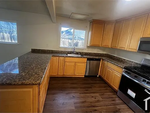 2404 Beasley Ave — Photo 5