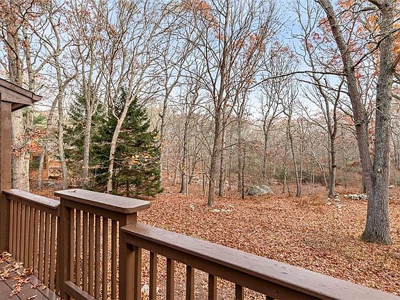 3rd image of 135 Ross Hill Rd