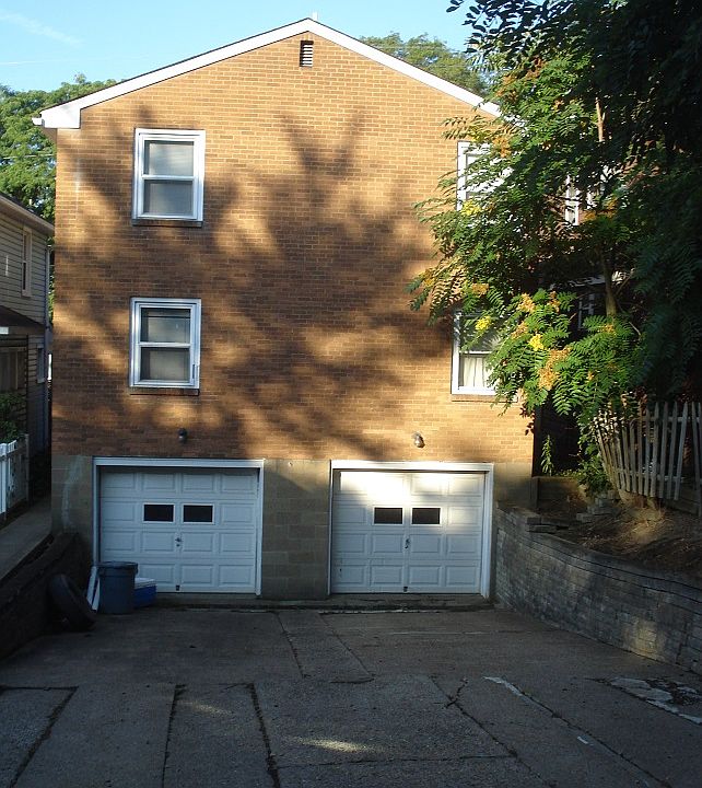 BACK EXTERIOR