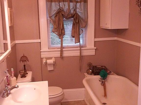 Full Bath upper level
