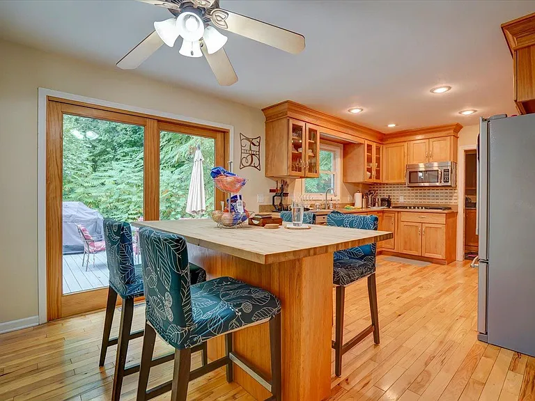 210 Shiloh Dr — Photo 12
