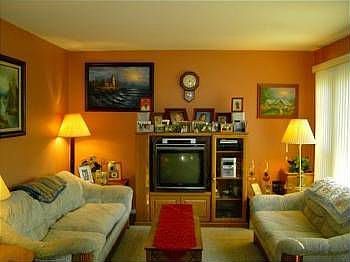 2nd image of 3208 Knollwood Ln