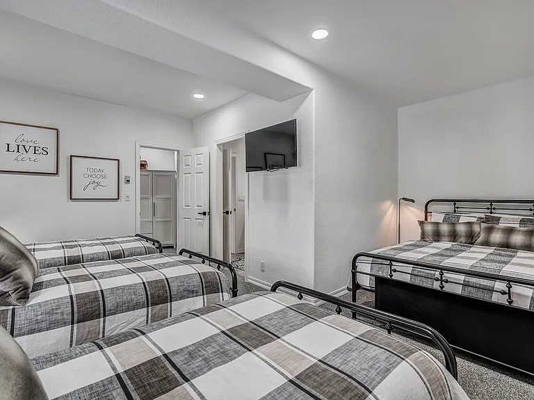 391 Lakeshore Loop — Photo 43