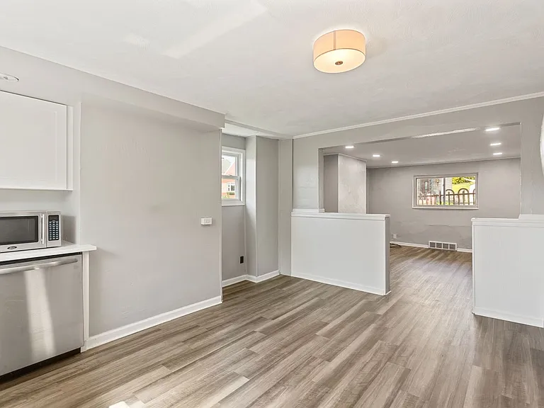 147 Amabell St — Photo 14