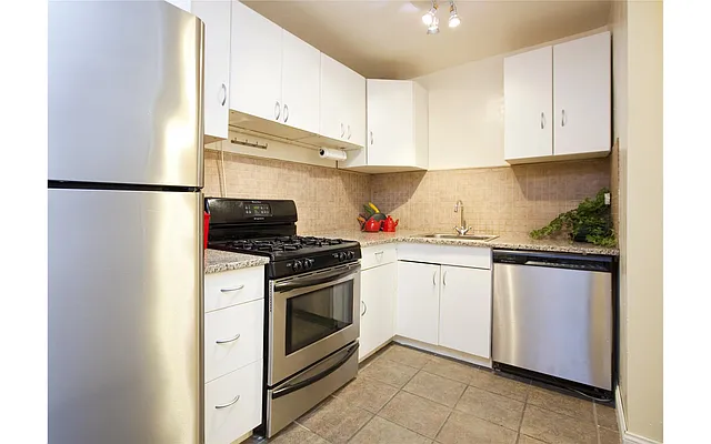 Sold by Douglas Elliman | media 6