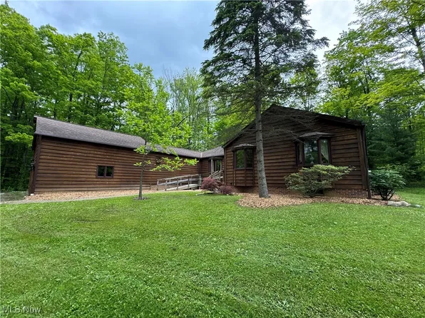 11691 Legend Creek Dr, Chesterland, OH 44026