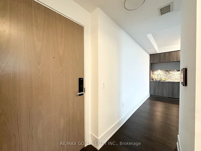 585 Bloor St E #3515 — Photo 2