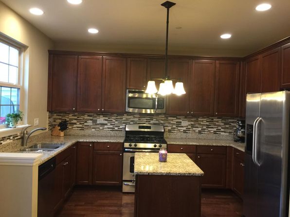2481 Waterbury Ln