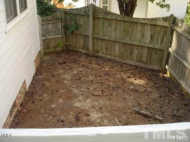 311 Wax Myrtle Ct — Photo 12