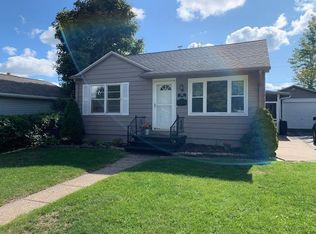 542 Madison Ave, Saint Joseph, MI 49085