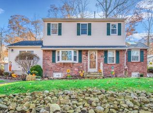 5 Greenwood Ave, Stanhope, NJ 07874