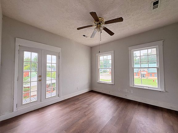 2nd image of 311 N Center Ave