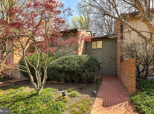 11713 Indian Ridge Rd, Reston, VA 20191