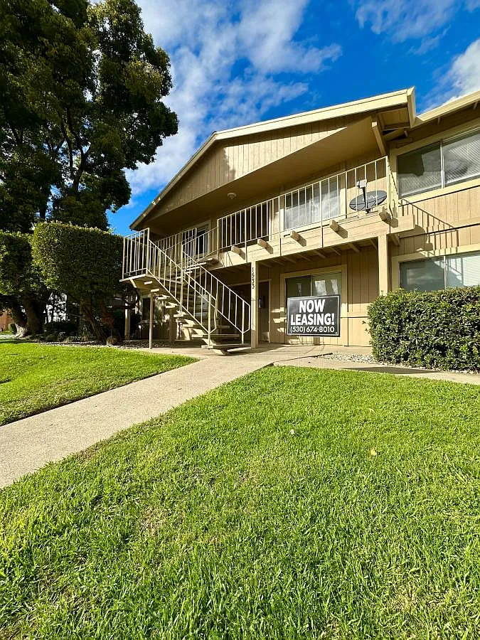1523 Anneka Ln #1 photo 1