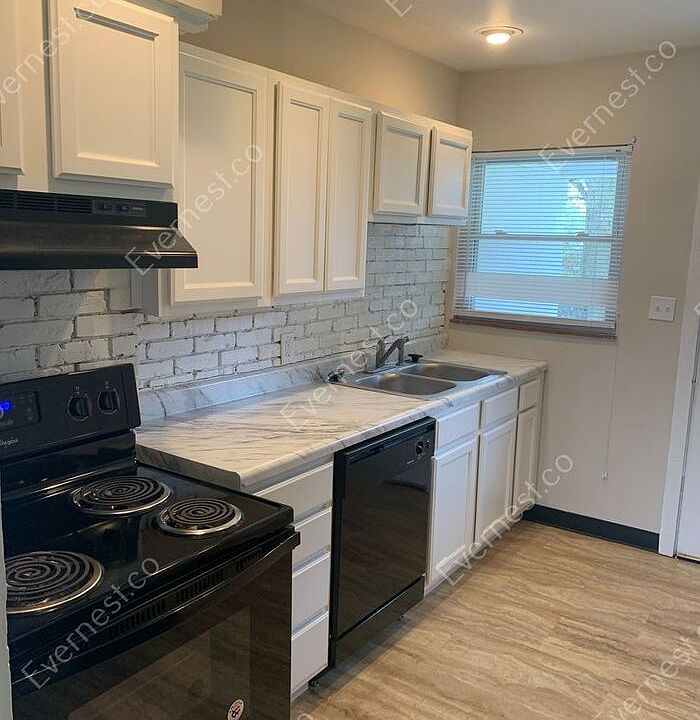 1st image of 2079 Willamont Ave
