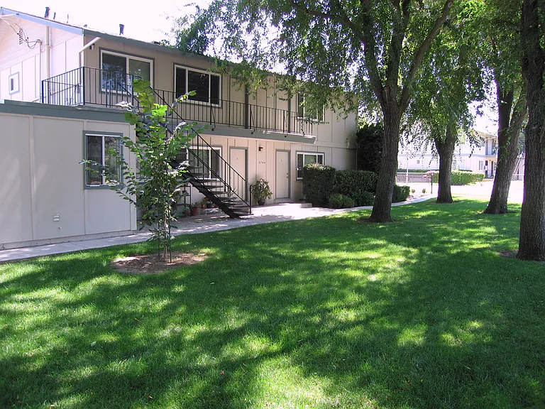 5744 Via Monte Dr #C — Photo 4