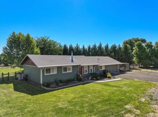 970 W Justice Rd, Central Point, OR 97502