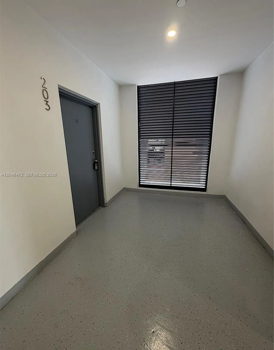 Hialeah 13th Addn Am Pl R — Photo 1