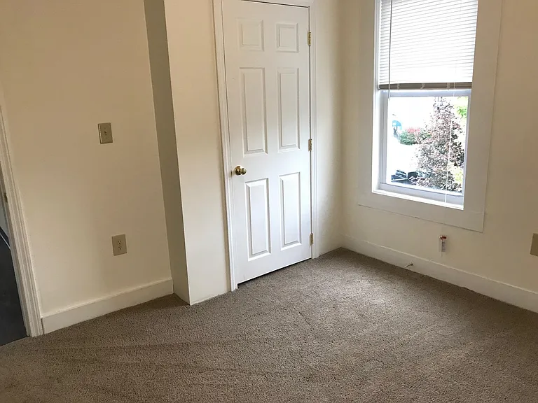 93 2nd St #3 — Photo 36