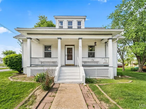 203 E Mill St, Waterloo, IL 62298