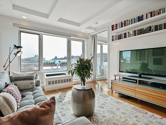 2nd image of 823 Classon Ave APT 6A