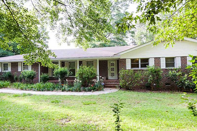 1st image of 2558 Poplar St