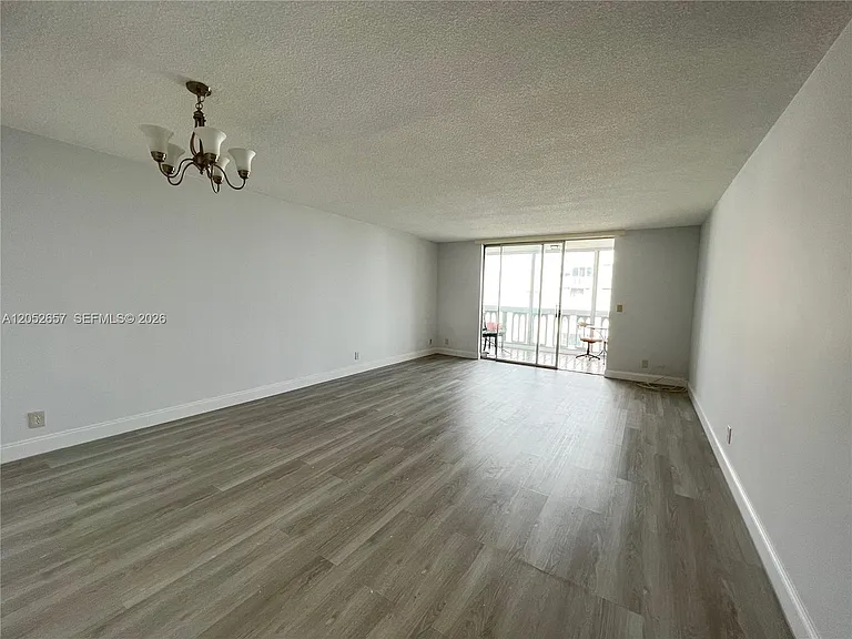 301 NE 14th Ave #608 — Photo 6