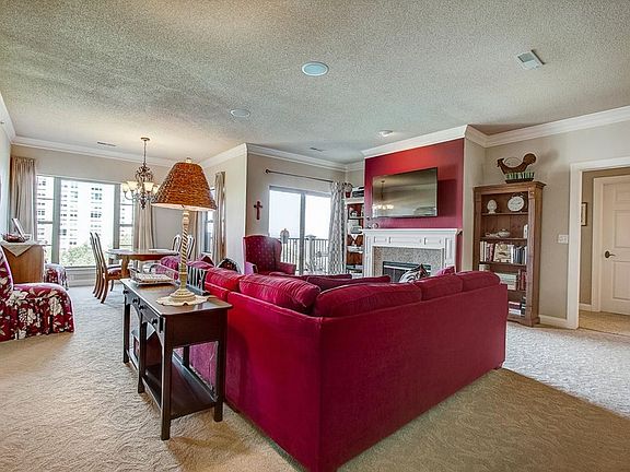 3rd image of 1300 N Prospect Ave APT 420