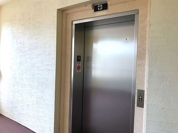 4th image of 220 S Ocean Grande Dr Ph 4