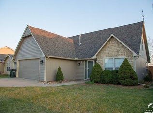 3807 Crossgate Ter, Lawrence, KS 66047