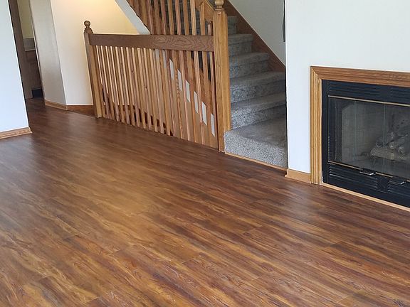 4th image of 40 E Fieldstone Cir #6