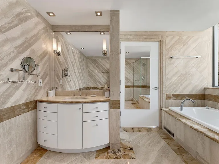 101 Ocean Dr #907 — Photo 17