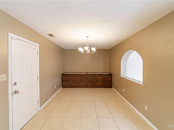 4th image of 1218 Jonquil Ave