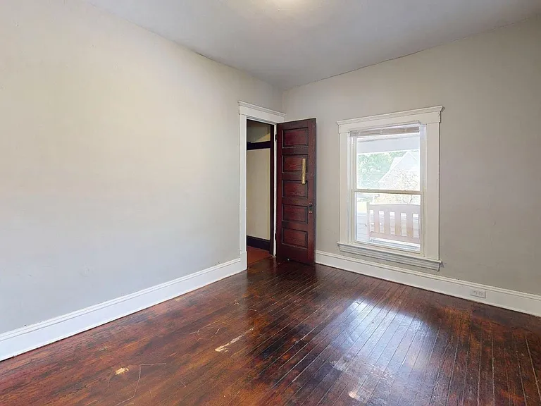 3865 W 16th St — Photo 14