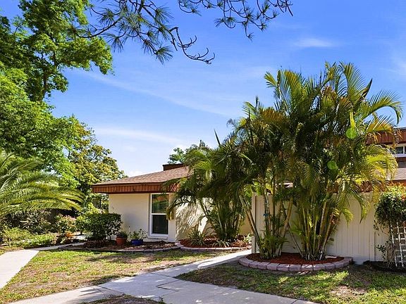 2nd image of 2074 Sunset Point Rd APT 137