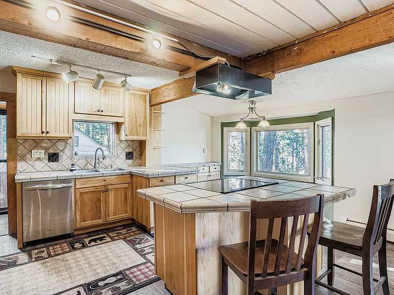 30172 Hilltop Dr — Photo 12
