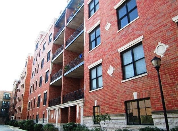 1st image of 2801 N Oakley Ave Ste 1