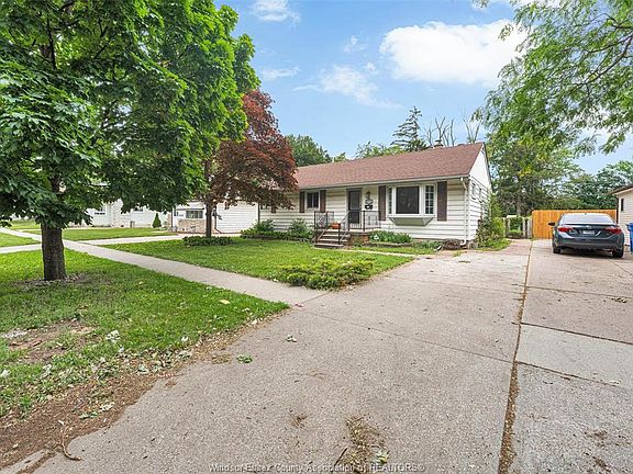 3rd image of 2032 Ford Blvd