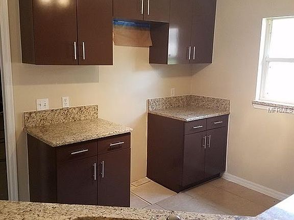 5th image of 4796 Lantern Ct