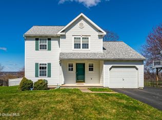 15 Red Rock Rd, Troy, NY 12182