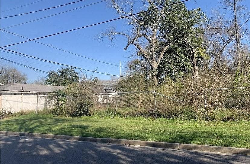 2nd image of 3610 Bulloch St Lot 3