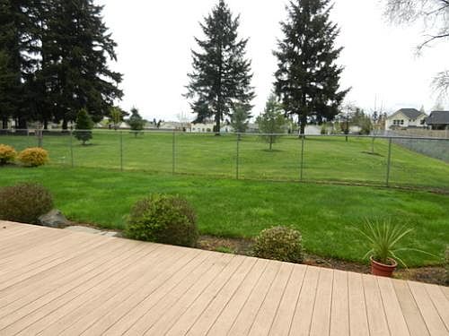 3rd image of 15704 NE 42nd St