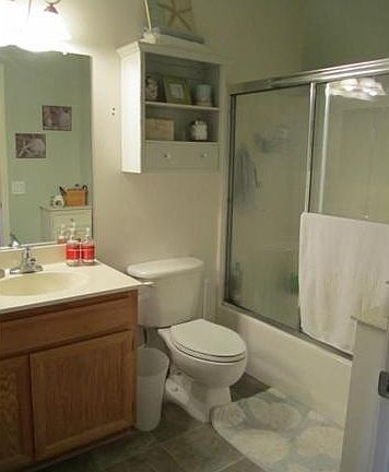 4th image of 6525 Woodman Ave Unit 31